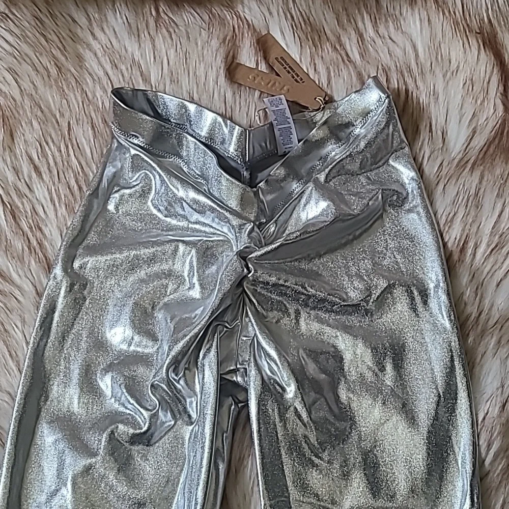 NWT SKIMS Metallic Swim V Waist Pant Size XXS Nickel